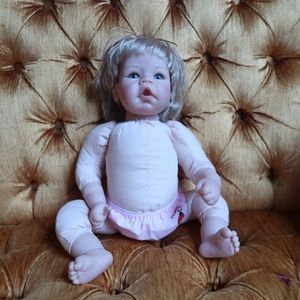 Lee Middleton 2002 by Reva thumb sucking blonde